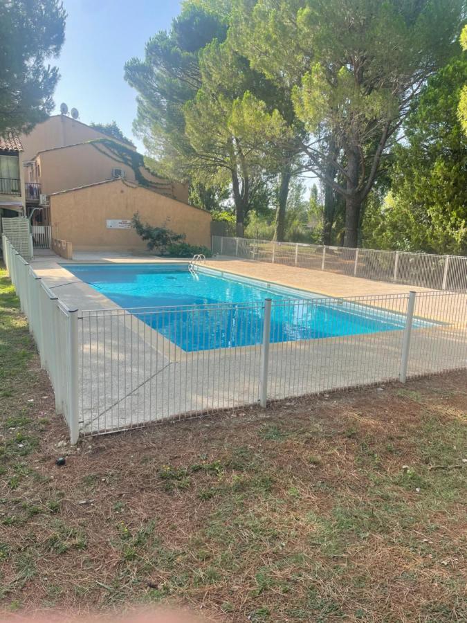 Appartement Les Hameaux Arles Luaran gambar